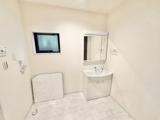 【仲介手数料無料／あま市】リーブルファイン　あま市七宝町川部第5　全3棟　新築戸建　2号棟の独立洗面台