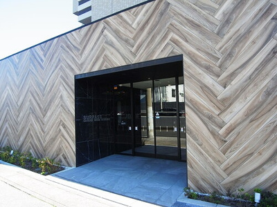 【エントランス】 | サーパス春日部南レジデンス | エントランス外観　※2024年1月撮影