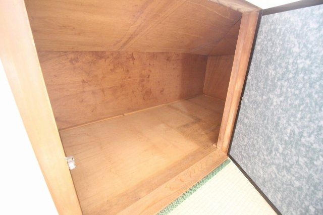 小山市乙女　1期の収納|奥行きのある押入は、布団や季節用品の収納にも便利。居住スペースをすっきり保ちながら暮らせます。