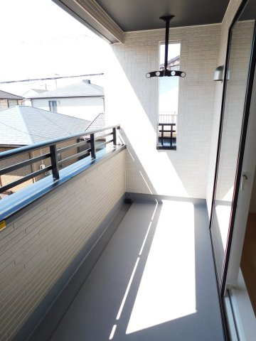 愛西市北一色町証文の新築一戸建のバルコニー|◇バルコニー◇　　急な天候の変化でも安心なインナーバルコニー♪