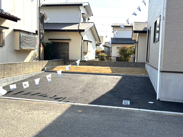 クレイドルガーデン西垣生第2-2号棟　新築分譲住宅(全2棟)の駐車場|駐車場です