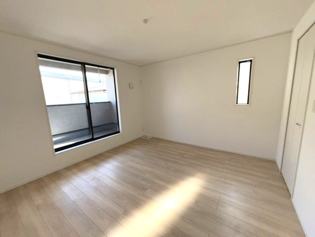 クレイドルガーデン西垣生第2-2号棟　新築分譲住宅(全2棟)の洋室|コンパクトで使いやすい洋室です