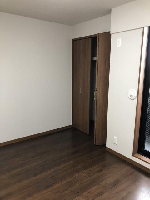 アーバンブルー高砂の居間・リビング