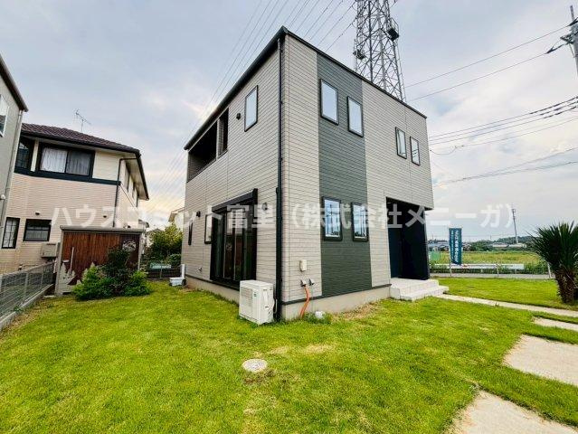 七栄　中古戸建（２０２２年築）の外観
