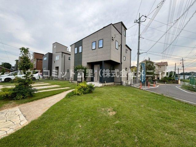 七栄　中古戸建（２０２２年築）の外観