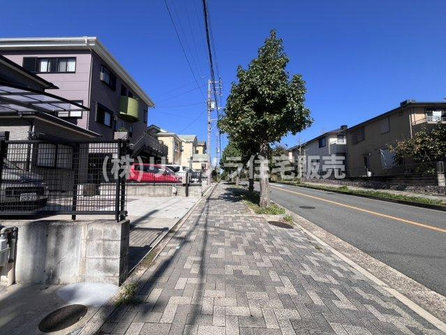 津田元町3丁目　中古一戸建ての前面道路含む現地写真|■物件内覧・資金計画相談・住宅ローン相談、リフォーム相談、お問合せ受付中■
※当日・翌日のご内覧、ご相談はお電話でのお問合せがスムーズです！