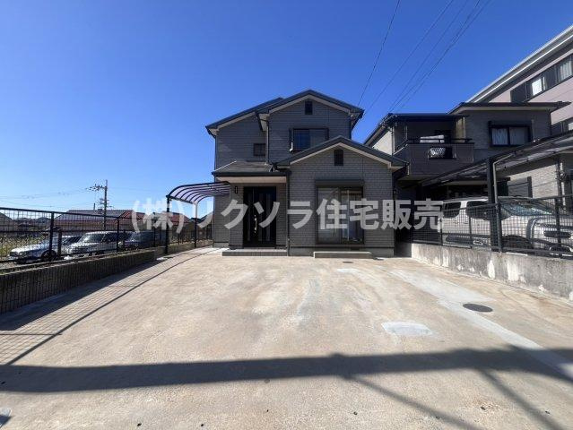 津田元町3丁目　中古一戸建ての駐車場|3台駐車可
■物件内覧・資金計画相談・住宅ローン相談、リフォーム相談、お問合せ受付中■
※当日・翌日のご内覧、ご相談はお電話でのお問合せがスムーズです！