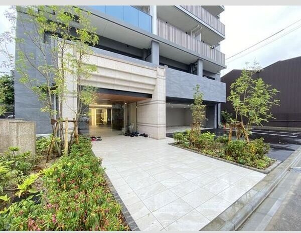 スプランディッド大須門前町のエントランス