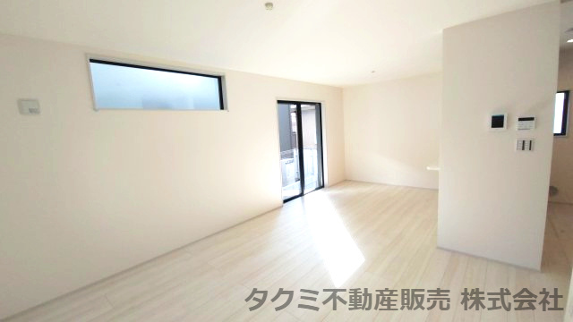 神戸市垂水区仲田　新築戸建の居間・リビング