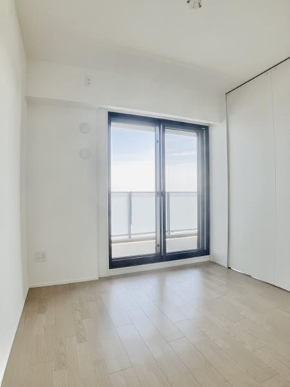 【居間・リビング】 | Ｂｒｉｌｌｉａ南浦和 | こちらのリビングで趣味の時間をお楽しみください