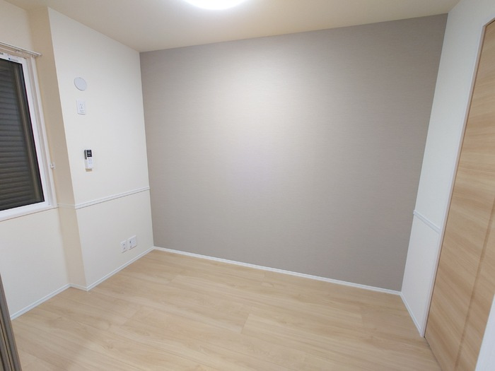 トレンタ氷室の洋室