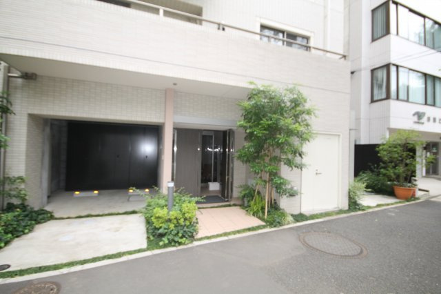 【エントランス】