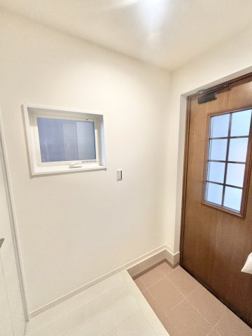 【仲介手数料無料／あま市】リーブルファイン　あま市七宝町川部第5　全3棟　新築戸建　3号棟の玄関