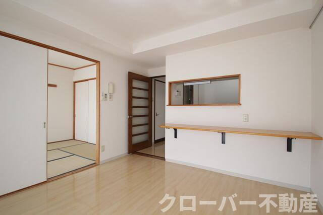 ヴェルシャトー京都の居間・リビング