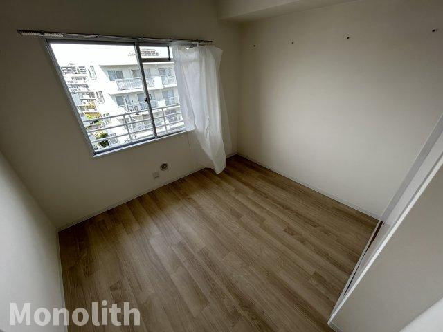 泉北城山台２丁25号棟の洋室