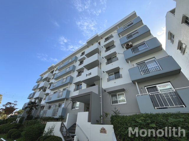 泉北城山台２丁25号棟の外観