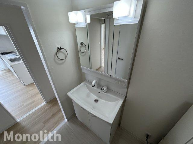 泉北城山台２丁25号棟の独立洗面台