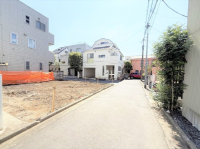 【前面道路含む現地写真】 | 【仲介手数料４３０万円が無料！！】 ■東横線「都立大学駅」９分！ ■南西角地につき陽当り良好！ | 【仲介手数料４３０万円が無料！！】
■東横線「都立大学駅」９分！
■南西角地につき陽当り良好！
■お好きなハウスメーカーで建築いただけます。
■無料で間取図作成可