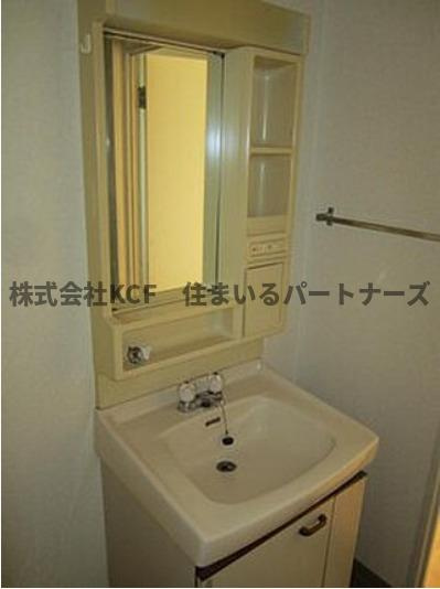 本多ハイツ長門石の独立洗面台|独立洗面台です