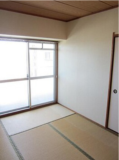 本多ハイツ長門石の寝室|寝室にいかがでしょうか