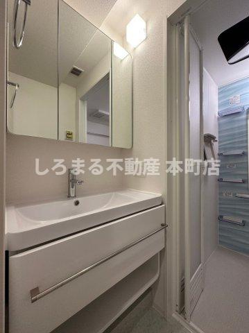 セレニテ本町リアンの洗面所