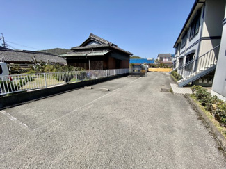 【駐車場】