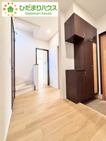 野田市光葉町2丁目　中古戸建　平成23年築の玄関