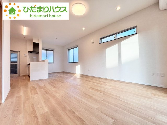 野田市光葉町2丁目　中古戸建　平成23年築の居間・リビング