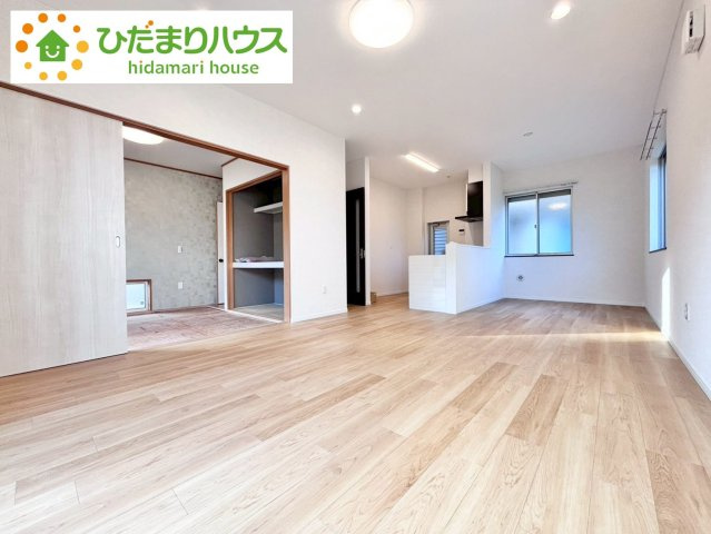 野田市光葉町2丁目　中古戸建　平成23年築の居間・リビング