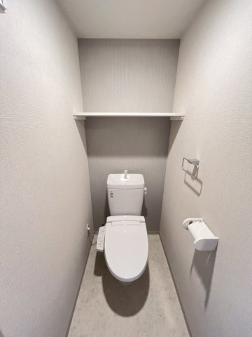 大阪市都島区内代町１丁目の賃貸マンションのトイレ