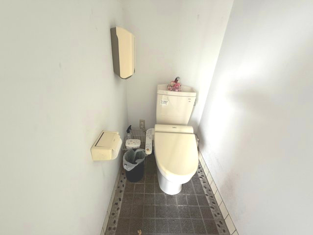 花園町６丁目貸店舗のトイレ