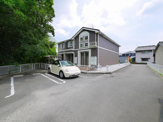 カルムメゾン（大和郡山市）の駐車場|駐車スペースもあります