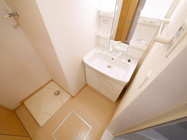 カルムメゾン（大和郡山市）の洗面所|広い洗面スペース