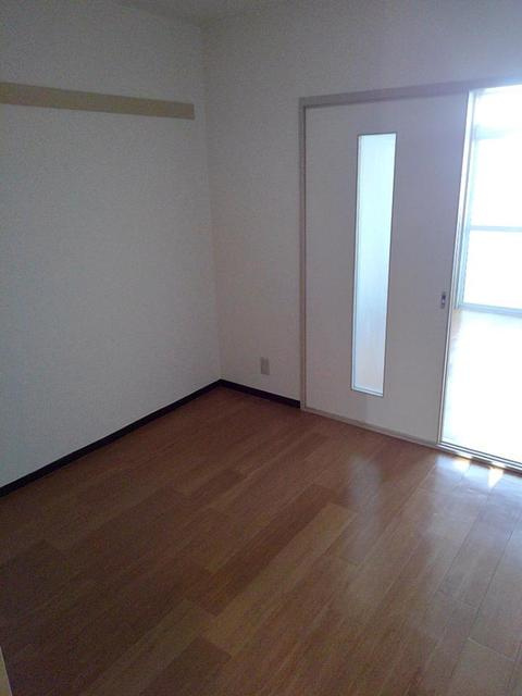 エステート大高の洋室