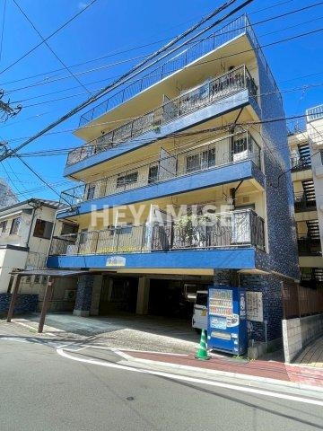 メーテル・カネガエ