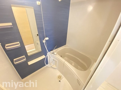 【浴室】 | アンソレイエB