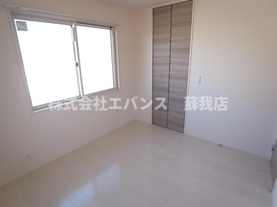 【寝室】 | フォレステラ葛城 | 使い勝手のいい寝室です