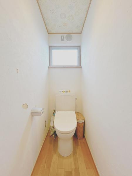 富士市松岡の中古一戸建|2階トイレ