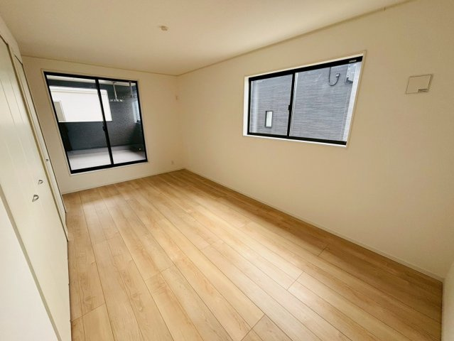 クレイドルガーデン／南区八分寺町第14／１号棟の洋室