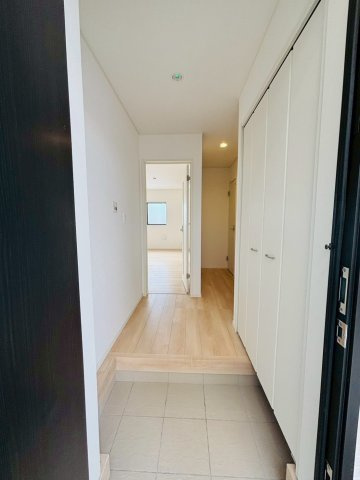 クレイドルガーデン／南区八分寺町第14／１号棟の玄関