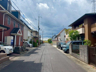 【前面道路含む現地写真】