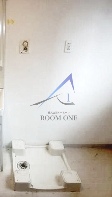 スカイプラザⅡの設備|洗濯機置き場です。