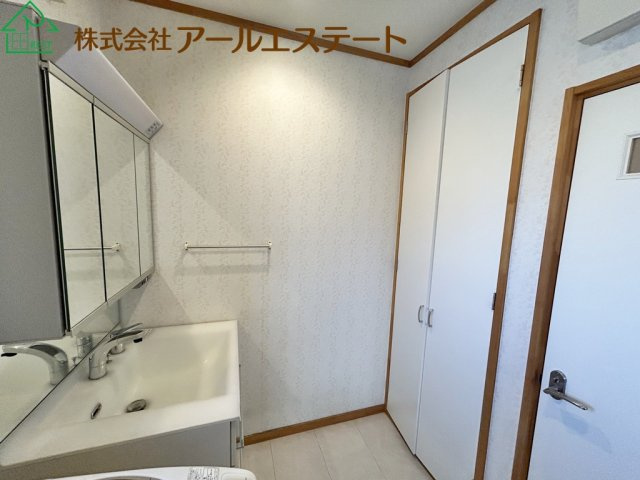 加古郡播磨町古宮1丁目　　山陽電鉄「播磨町駅」徒歩6分の独立洗面台