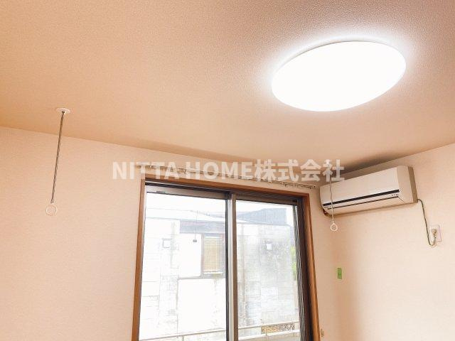 ガーデンコート宮島の寝室|全居室に照明器具が付いています(*^^)