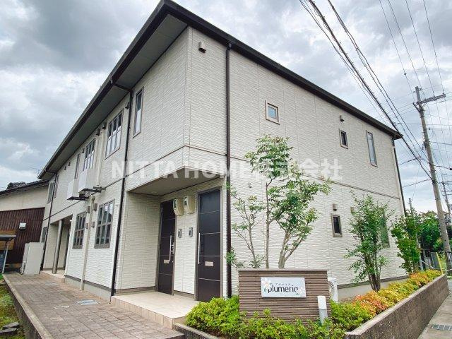 ガーデンコート宮島のエントランス|エコキュート採用しています◆