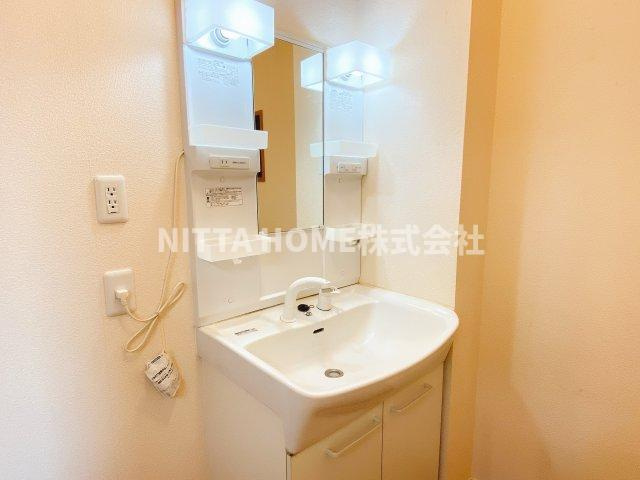 ガーデンコート宮島の洗面所|人気のシャワー付き洗面台も完備★