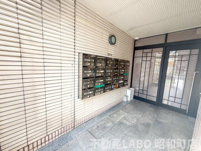 メロディハイム東帝塚山のロビー