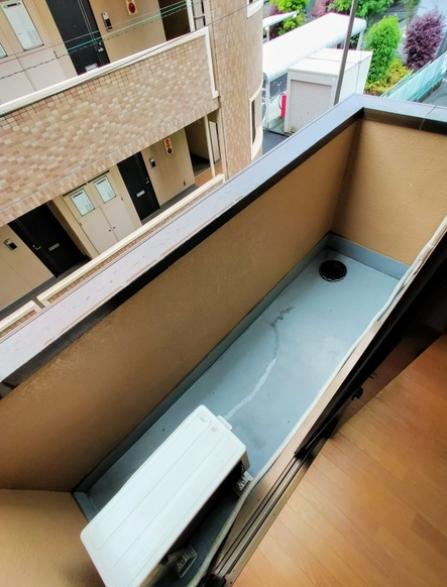 吉岡マンションのバルコニー