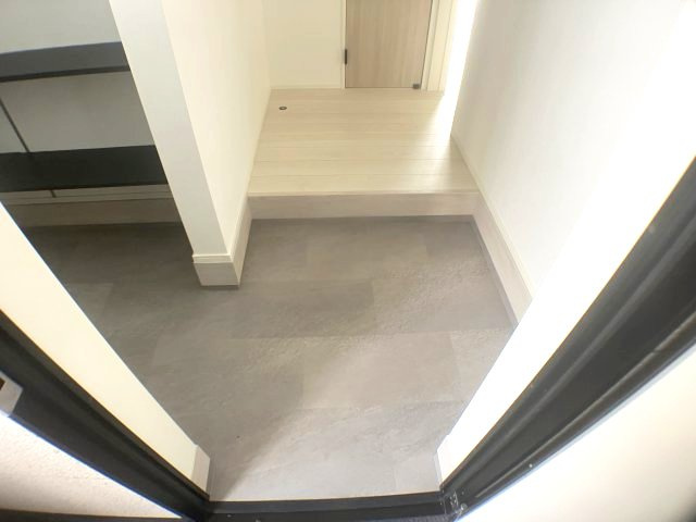 ユニバーサルシティ鈴谷の玄関