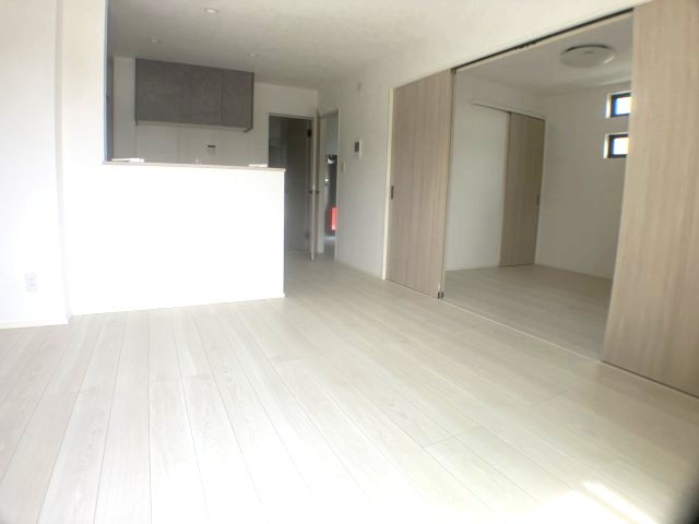 ユニバーサルシティ鈴谷の居間・リビング